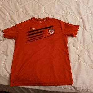 striker soccer red shirt
